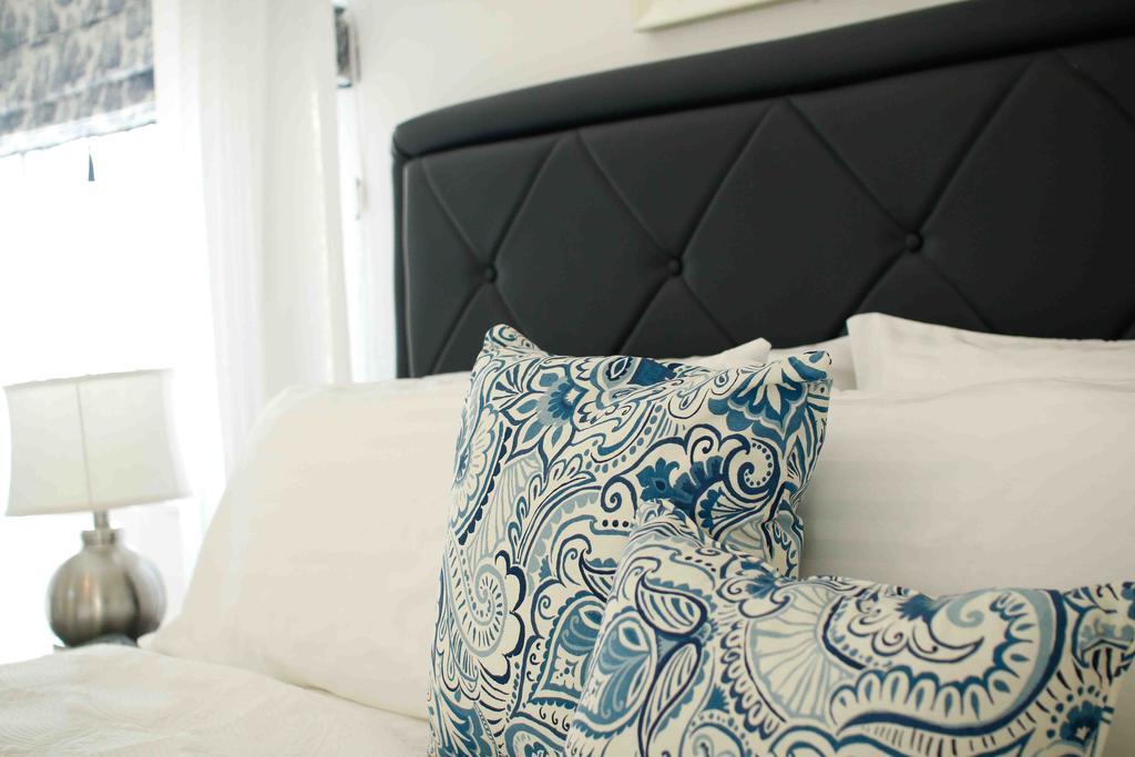 Cattleya Luxury Suites Kingston Zimmer foto