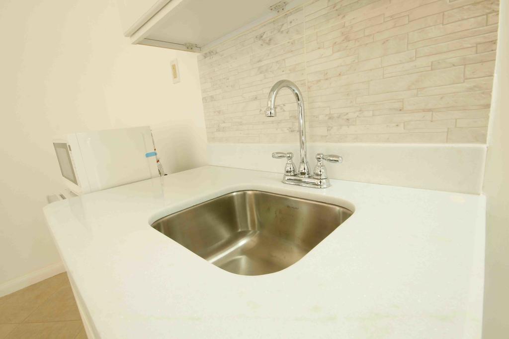 Cattleya Luxury Suites Kingston Zimmer foto